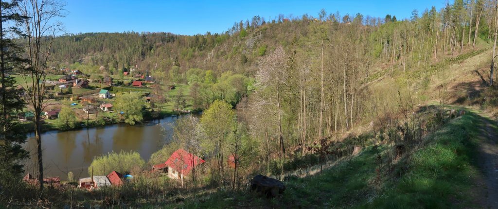 Poutní cesta Blaník - Říp pohled na Sázavu