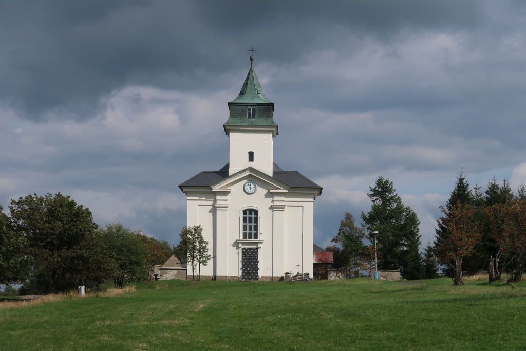 Cínovec kostel