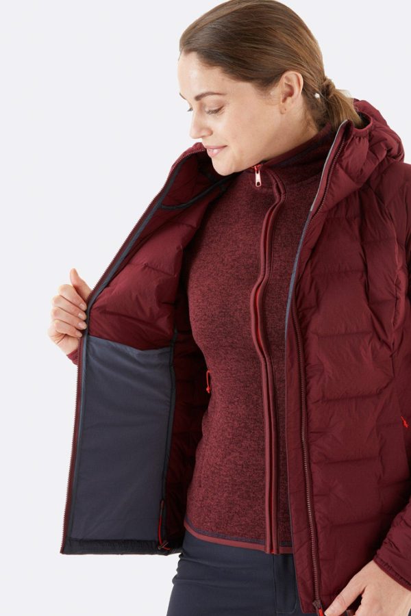 Rab_Womens_Cubit_Stretch_Down_Hoody_DeepHeather_on_model_06kapsa