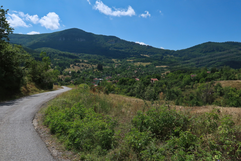 Selo Lakatnik Panorama