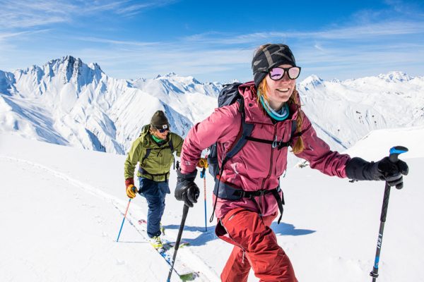 Skialpová bunda 0Rab Khroma Cirque při skialpovém výstupu