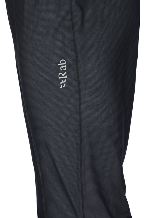 Pánské ultralehké, prodyšné, nepromokavé kalhoty Rab Phantom barvy beluga - logo Rab