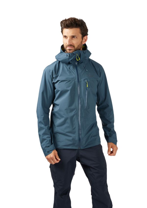 Rab Latok Gore-Tex Paclite Plus je ultralehká, nepromokavá záložní bunda ze špičkového materiálu 13D GORE-TEX PACLITE® Plus pro všechny horaly a horolezce.