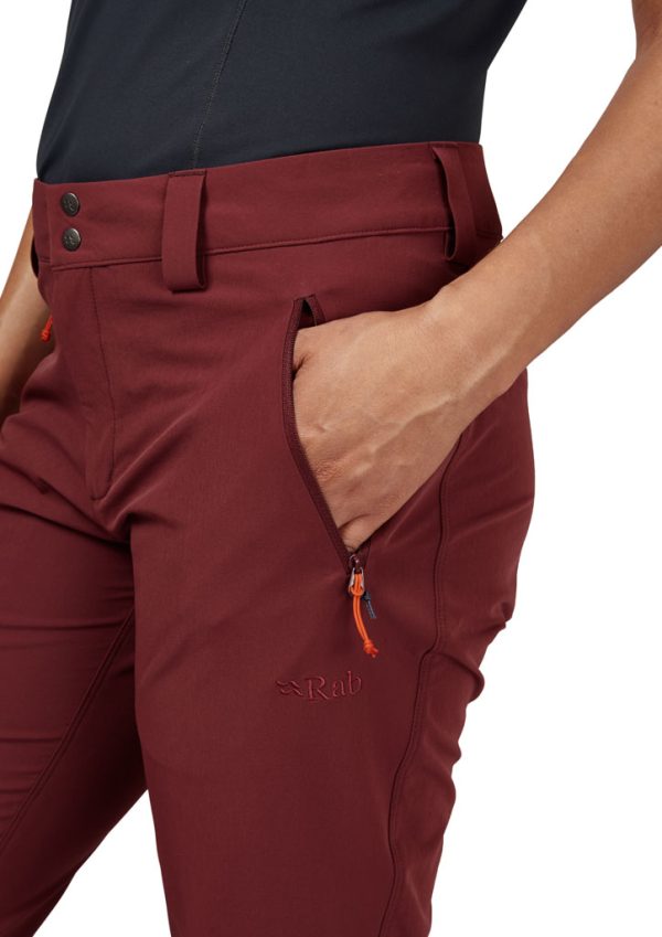 Rab Incline jsou všestranné, lehké a vysoce prodyšné kalhoty vynikající pro turistiku a treking nejen v teplých leních měsících.