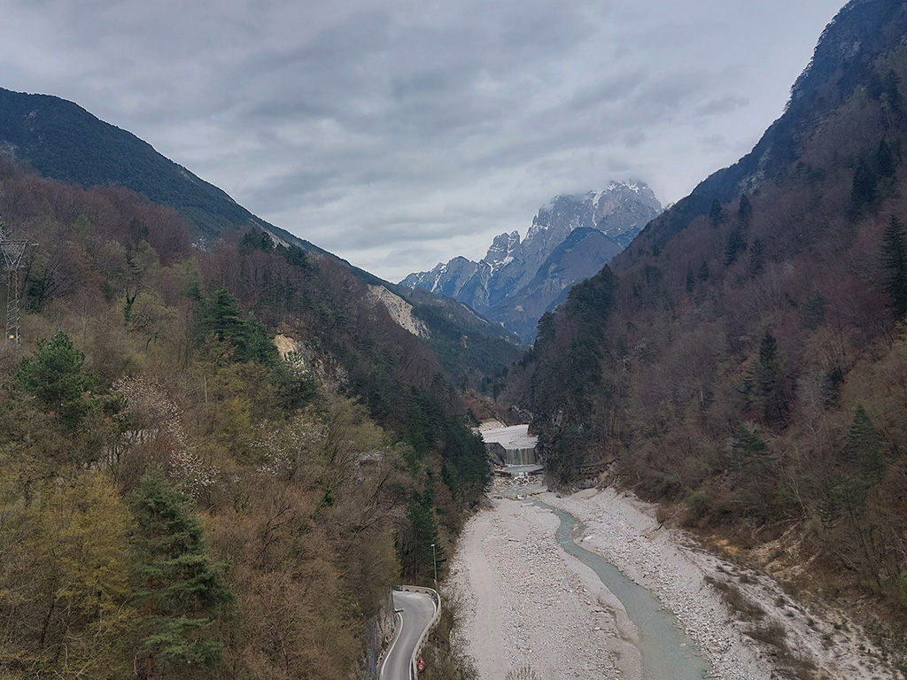Italská řeka Fiume Fella v půlce dubna 2023.