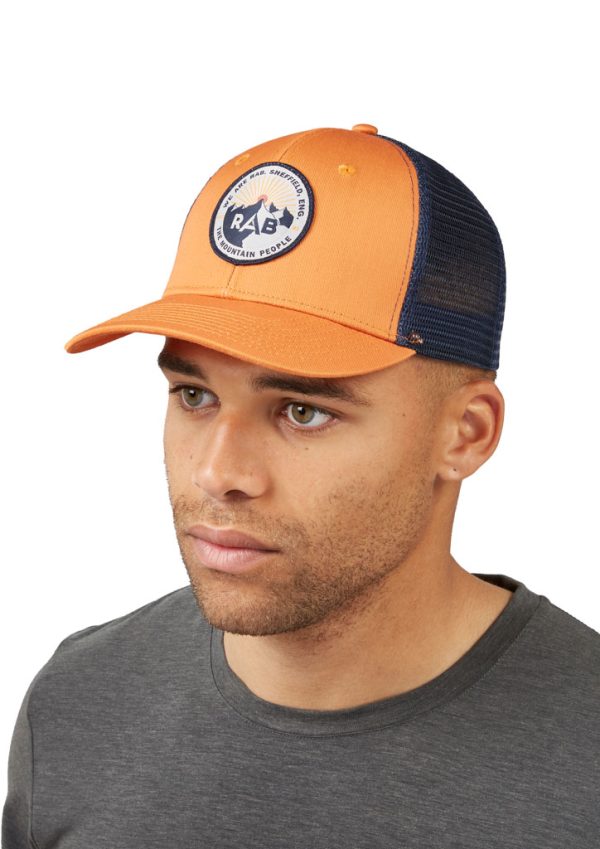 Čepice Snapback Rab TEN4 Cap ze 100% recyklovaných materiálů určená pro volný čas a běžné dení nošení poskytuje ochlazení v letních slunečních měsících.