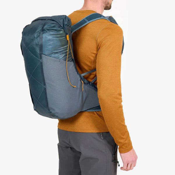 Ultralehký, nepromokavý batoh Montane Trailblazer LT 28 ideální pro jednodenní výlety, vyznavače fast and light a rychlých výstupů v horách.