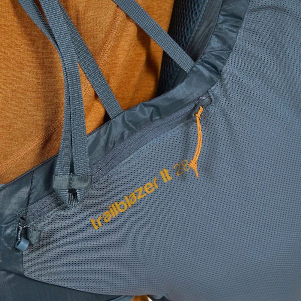 Ultralehký, nepromokavý batoh Montane Trailblazer LT 28 ideální pro jednodenní výlety, vyznavače fast and light a rychlých výstupů v horách.